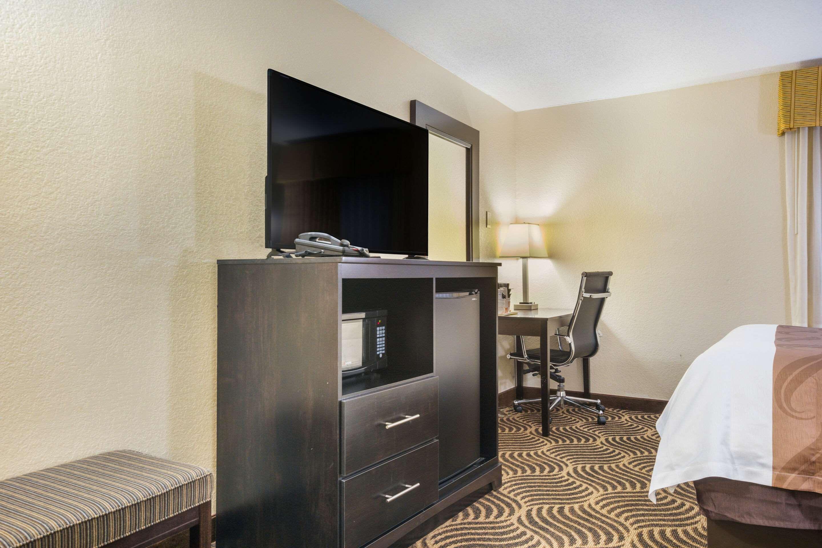 Quality Inn & Suites Florence - Cincinnati South Eksteriør billede