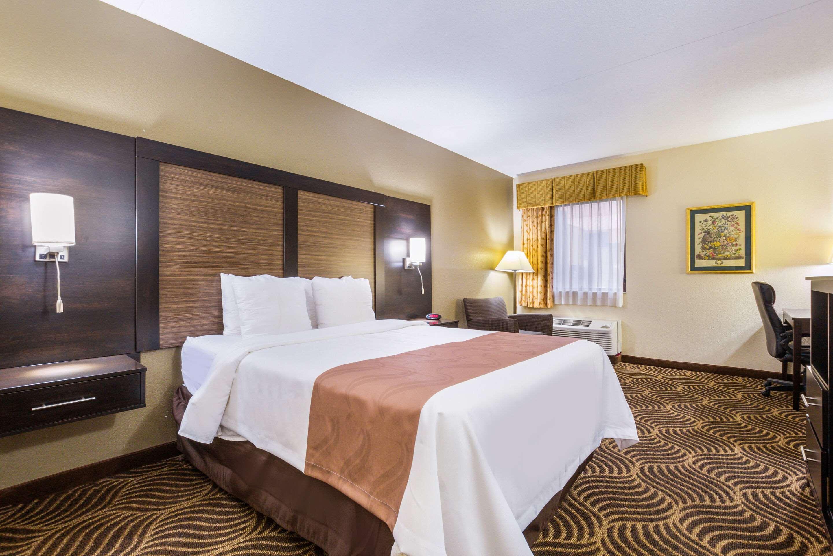 Quality Inn & Suites Florence - Cincinnati South Eksteriør billede