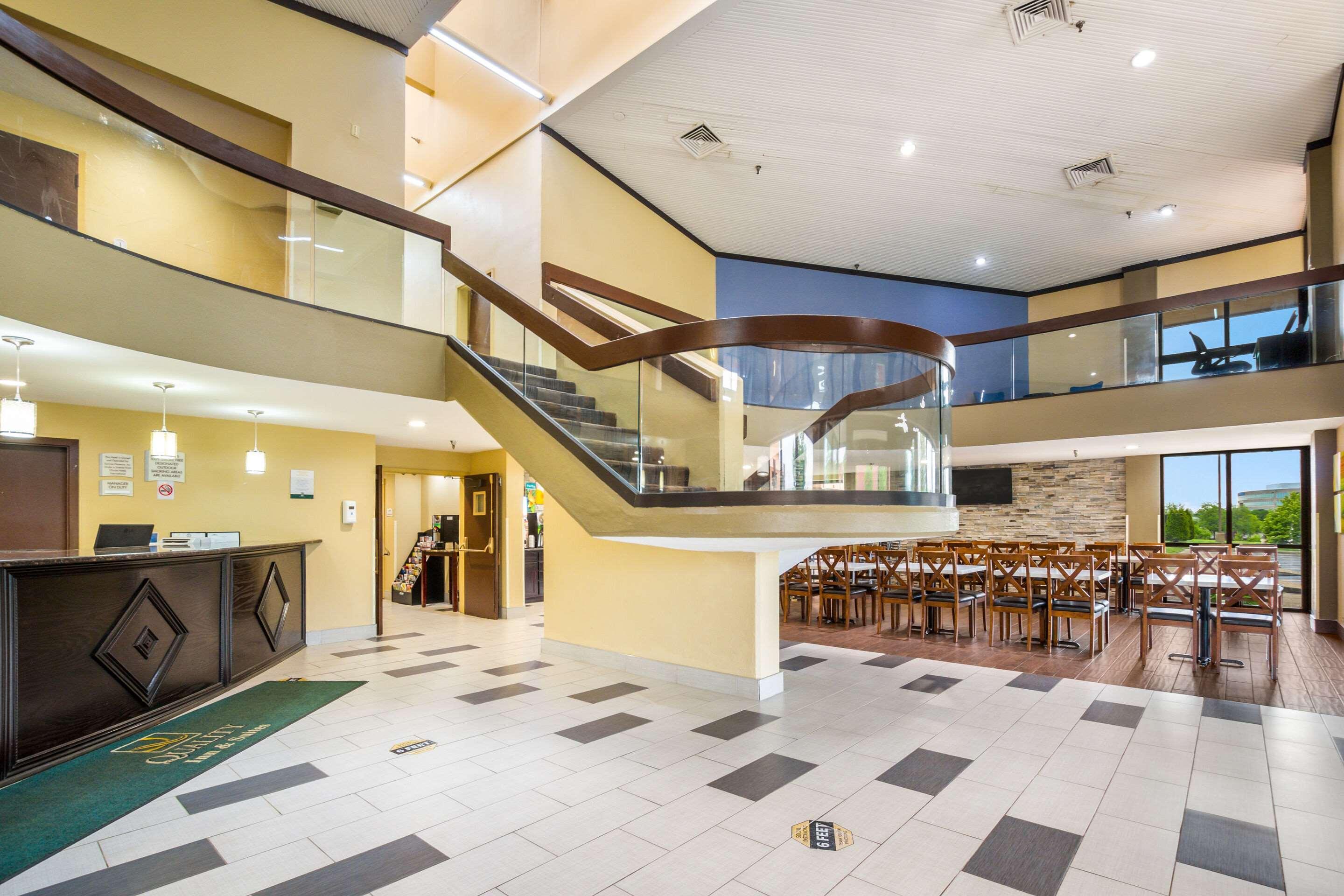 Quality Inn & Suites Florence - Cincinnati South Eksteriør billede