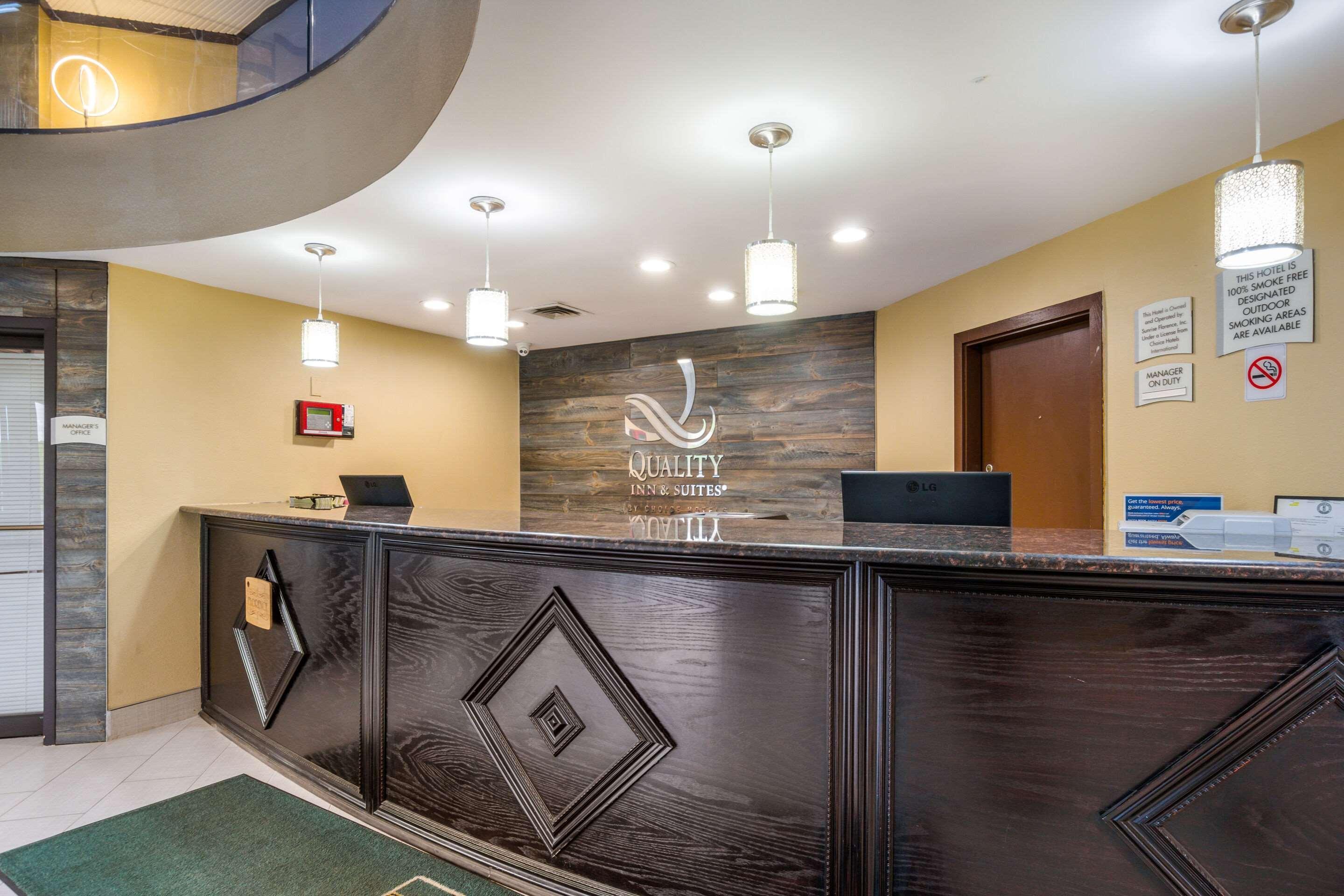 Quality Inn & Suites Florence - Cincinnati South Eksteriør billede