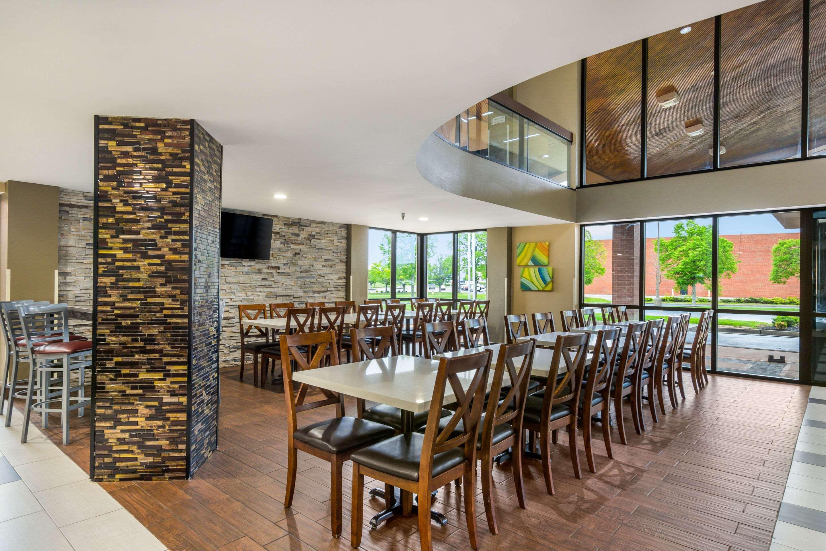 Quality Inn & Suites Florence - Cincinnati South Eksteriør billede