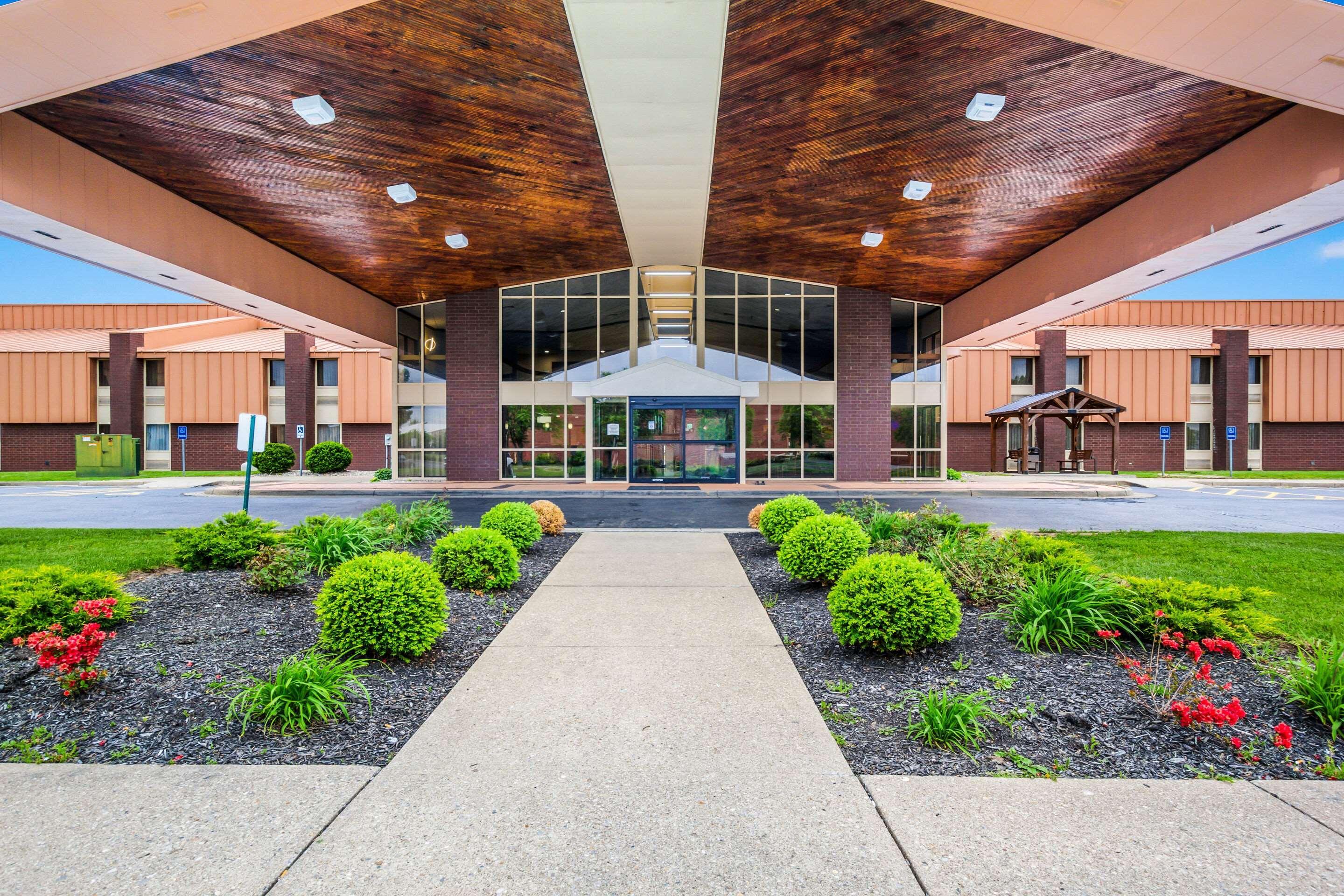 Quality Inn & Suites Florence - Cincinnati South Eksteriør billede