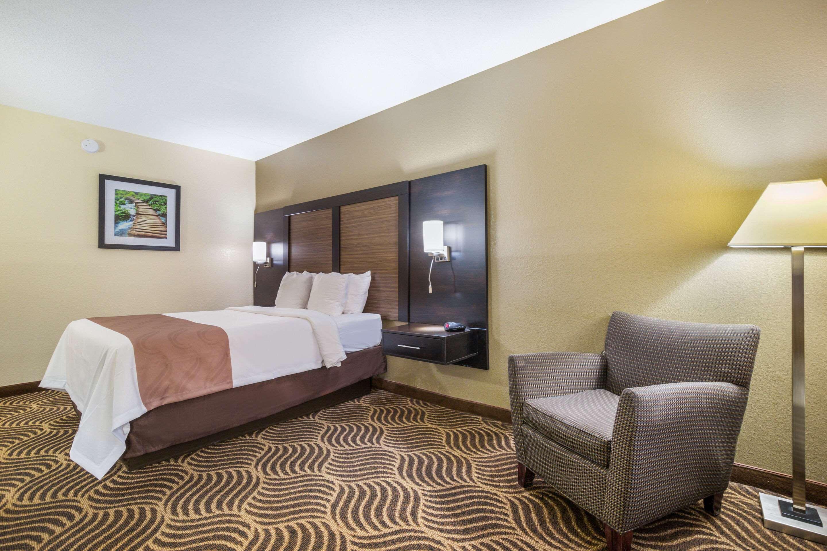 Quality Inn & Suites Florence - Cincinnati South Eksteriør billede